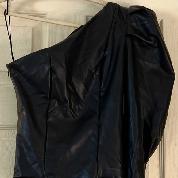 Express XS Faux Leather Bodysuit - Picture 5 of 5